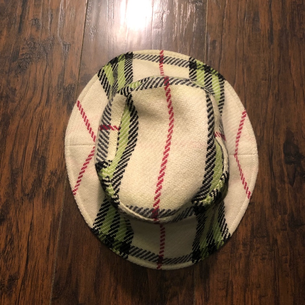 Burberry Green/Black and Red Lambwool Bucket Hat. Size Large.